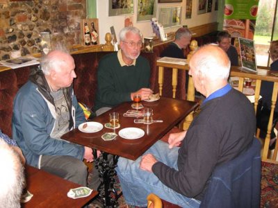 good chatter over lunch