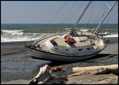 beached_sailboat11_9779.jpg