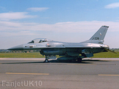 Fokker F-16A   J-228  R.Neth.AF