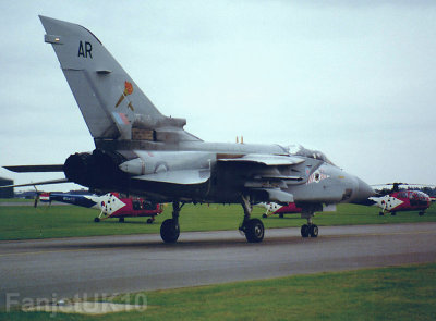 Panavia Tornado F2    ZE285/AR   No.229OCU/65Sqdn.