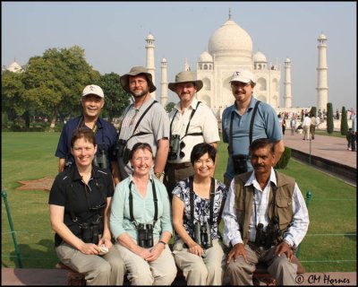 6055 Amigos at Taj Mahal.jpg