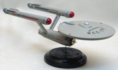 Polar Lights 1/1000 scale Enterprise