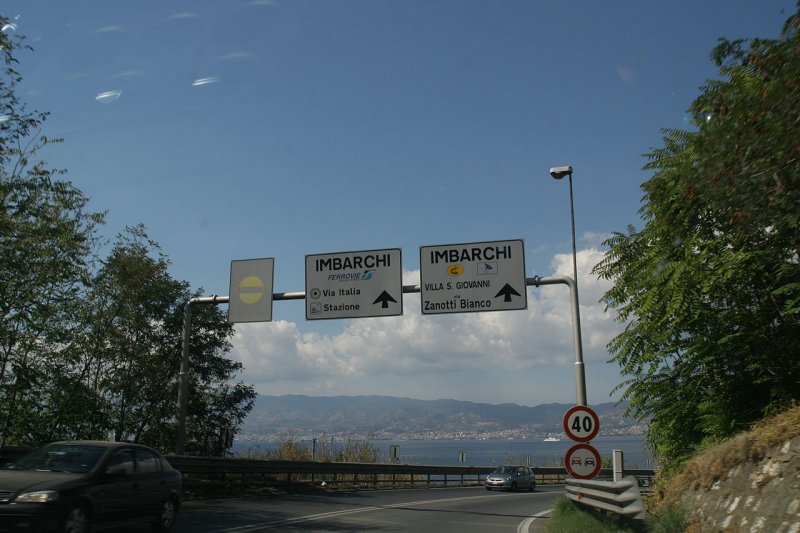 Acesso para o ferry - Villa S.Giovanni.jpg