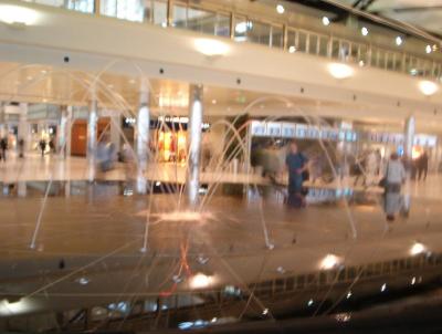 Crazy waterfountain at the Minneapolis airport