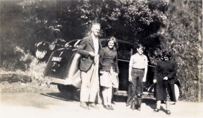 My Grandpa, Jim Parr, mother Ciss, uncle Frank and grandma Dorothy Parr (nee Linter)