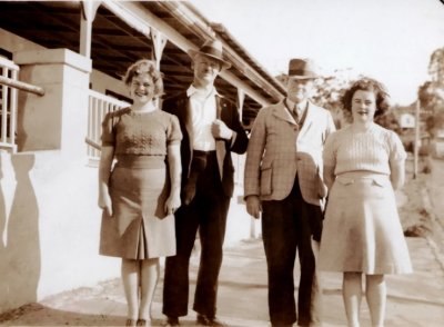 Ciss with her Dad standing next to her at Lorne with Mr Evans and Irene on right 1941