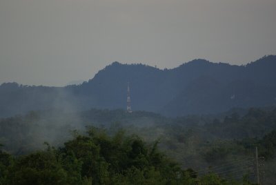 The Mobile transmission tower that dose not work - no power lah