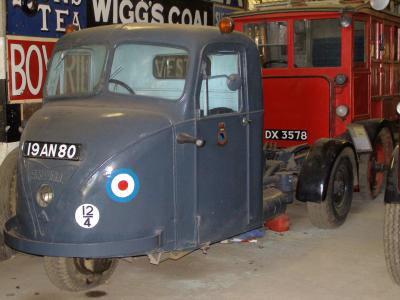 Scammell Mechanical Horse - 3 Wheeled Tractor Unit