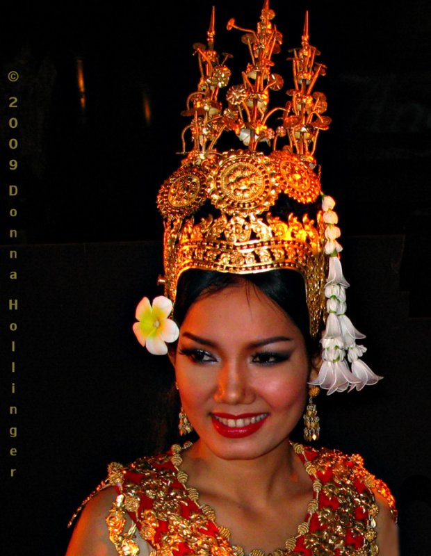 Sok Povan as an Apsara as Serene Goddess