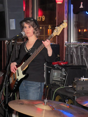 Heidi plays the Bass
