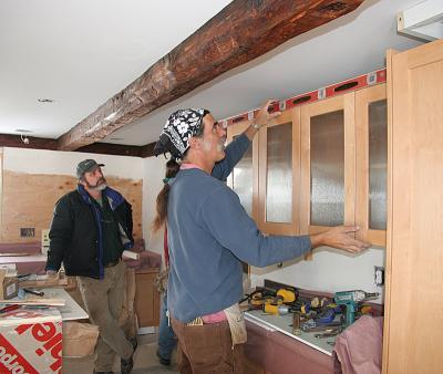 Levelling the cabinets