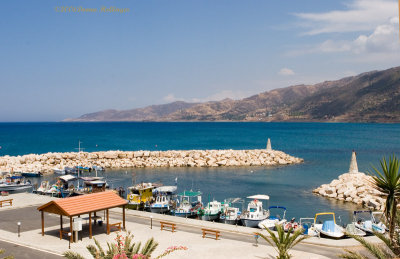 Shoreline at Pakhyammos