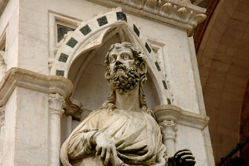 Statue in Siena