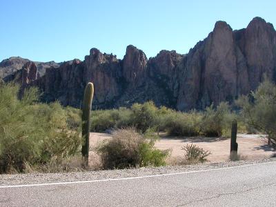 On the road to Saguaro Lake.JPG