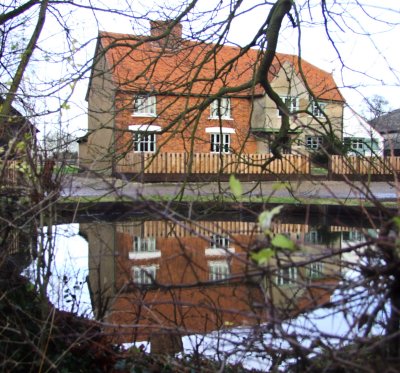 Dame  Anna's  farmhouse , reflected.