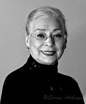 Tülin Oral