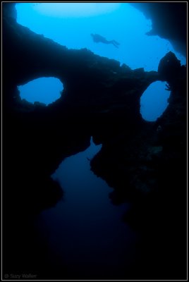 Phantom cave - one diver