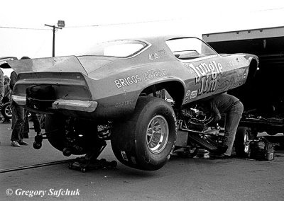 Jungle Camero pits body up rear side day.jpg