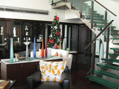 !! SOLD !!                                         Makati  Bi-level Penthouse for Sale