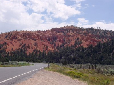 Driving into Bryce Canyon