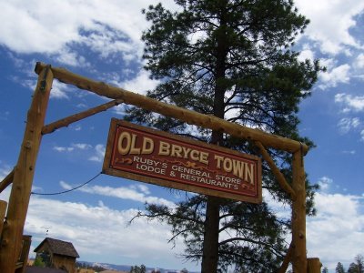 Bryce Town Shops