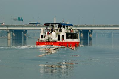 The ferry from Dadaocheng Wharf (j_LXY) to Guandu Wharf (XY)