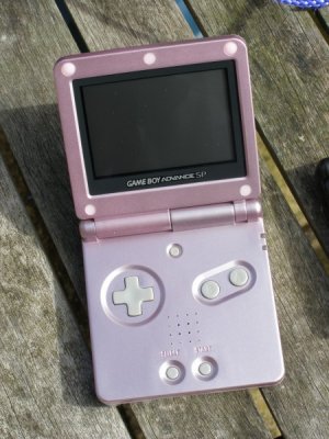 Gameboy Advance SP - pearl pink