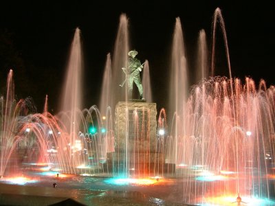 circle at night w fountains.jpg