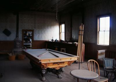 PoolTable.jpg