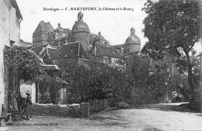 Dordogne - 5 - Hautefort Le Chteau et le Bourg