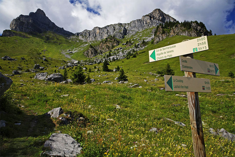 Vers les aiguilles de Varan