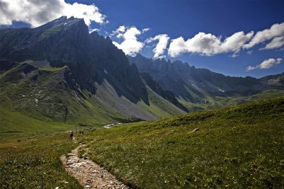 Vers le val Montjoie