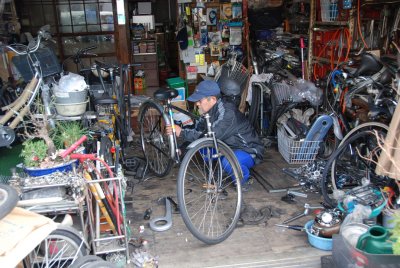 Yanaka bike shop