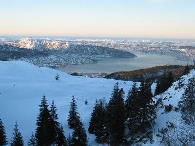 Byfjorden view from the path to Rundemannen