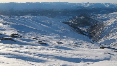 view from the top and one of possible downhils - Dalsbotnen