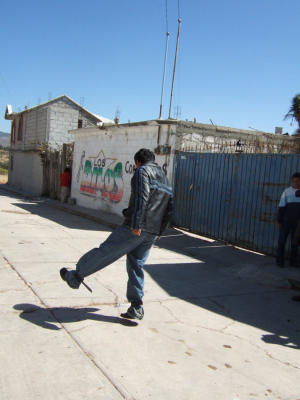 Alfonso demontrates the cuchillos' dance