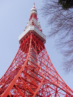 Under the tower (21-3-2006)