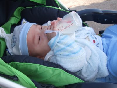 Holding the milk bottle (17-11-2007)