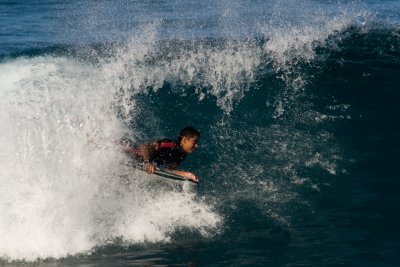 2009-12-13 - Ehukai (Banzai Pipeline)