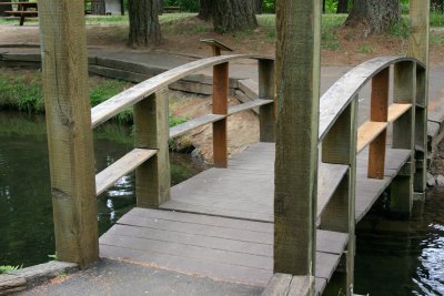 Leaburg Pond Bridge 1.jpg