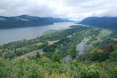 View of Columbia River Gorge from Crown Point