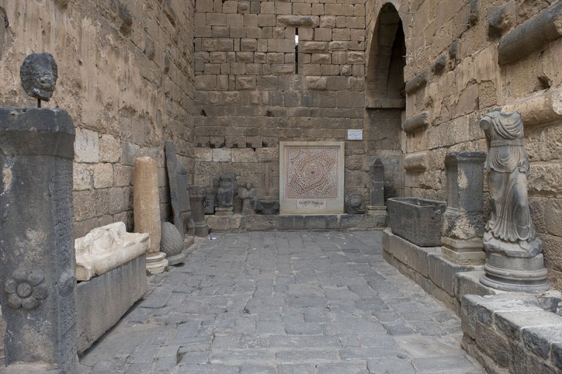 Bosra apr 2009 0481.jpg