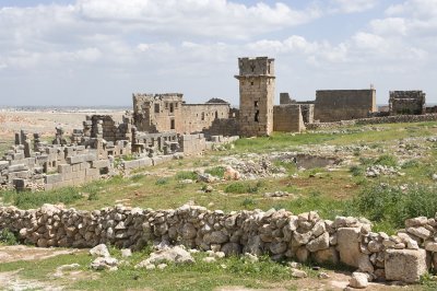 Dead cities from Hama april 2009 8691.jpg