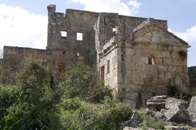 Dead cities from Hama april 2009 8762.jpg