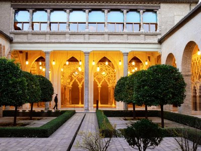 Patio de Santa Isabel y prtico norte