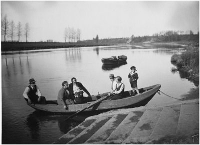 Bootje in de Maas in Urmond - Berg ad Maas - 1933