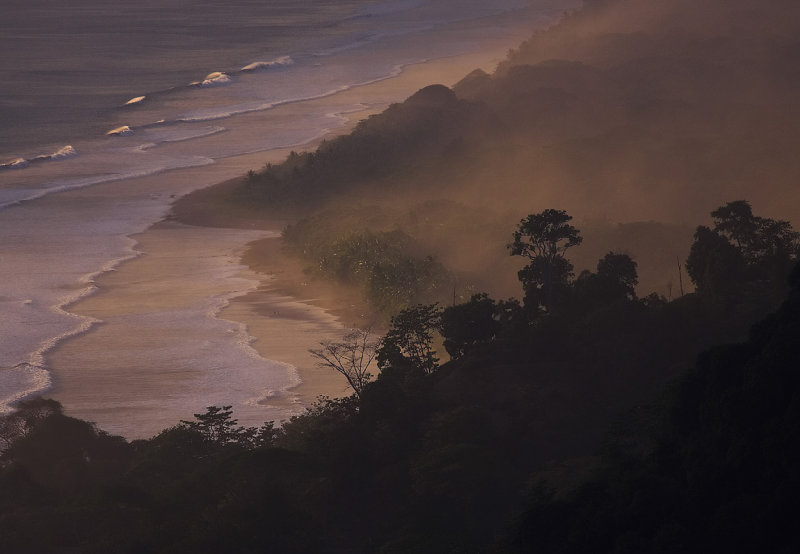 Playa Dominical sunrise.jpg