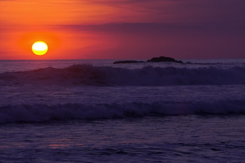 Playa Dominical sunset II.jpg
