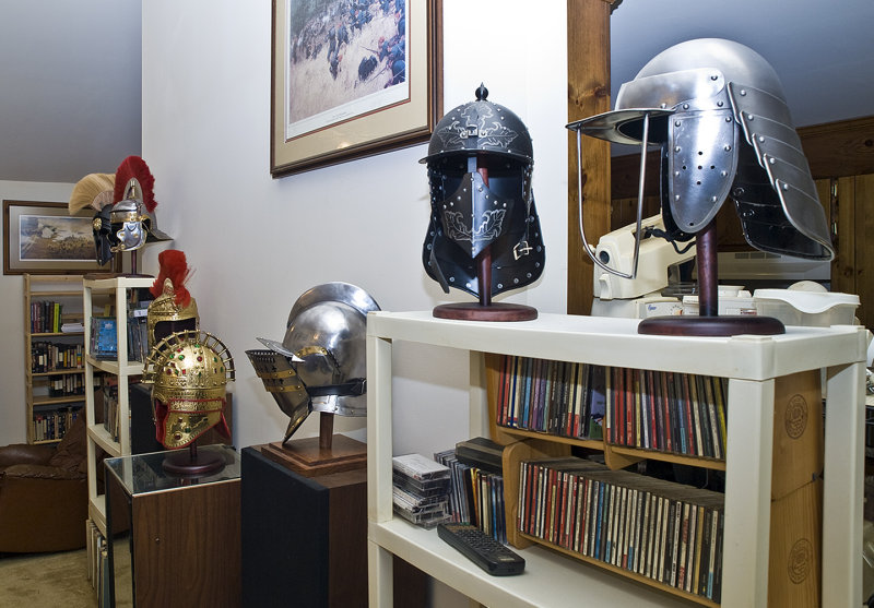 2009  07 Nov  Militaria Helms.jpg