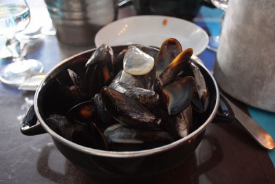 Bowl 4 of buffet